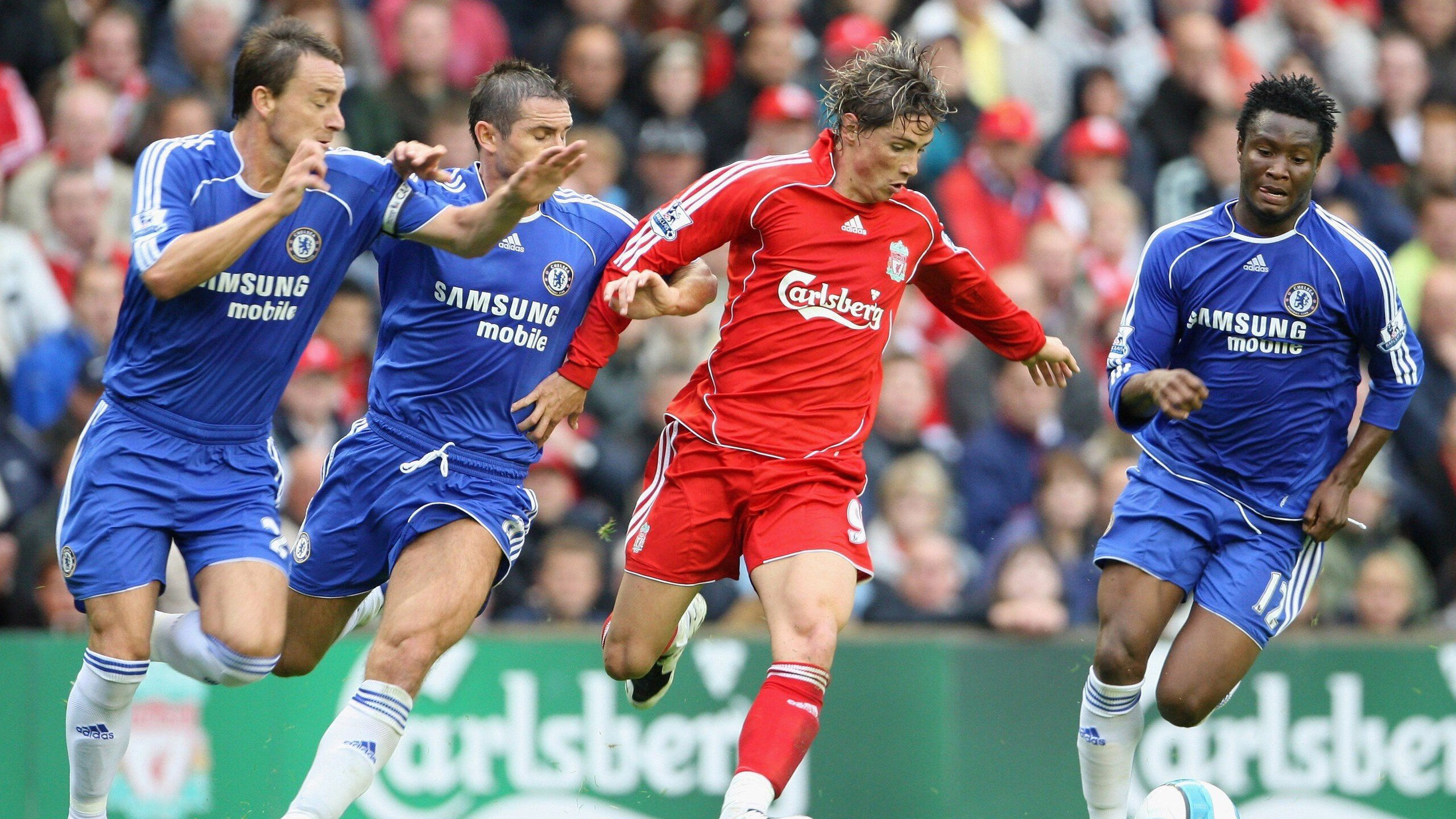 拜仁观众热烈欢呼！，萨拉赫迎来二十赛季出色发挥全场沸腾不已